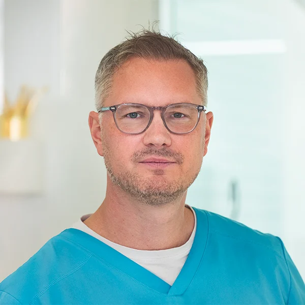 Zahnarzt Falk Simon Bonn